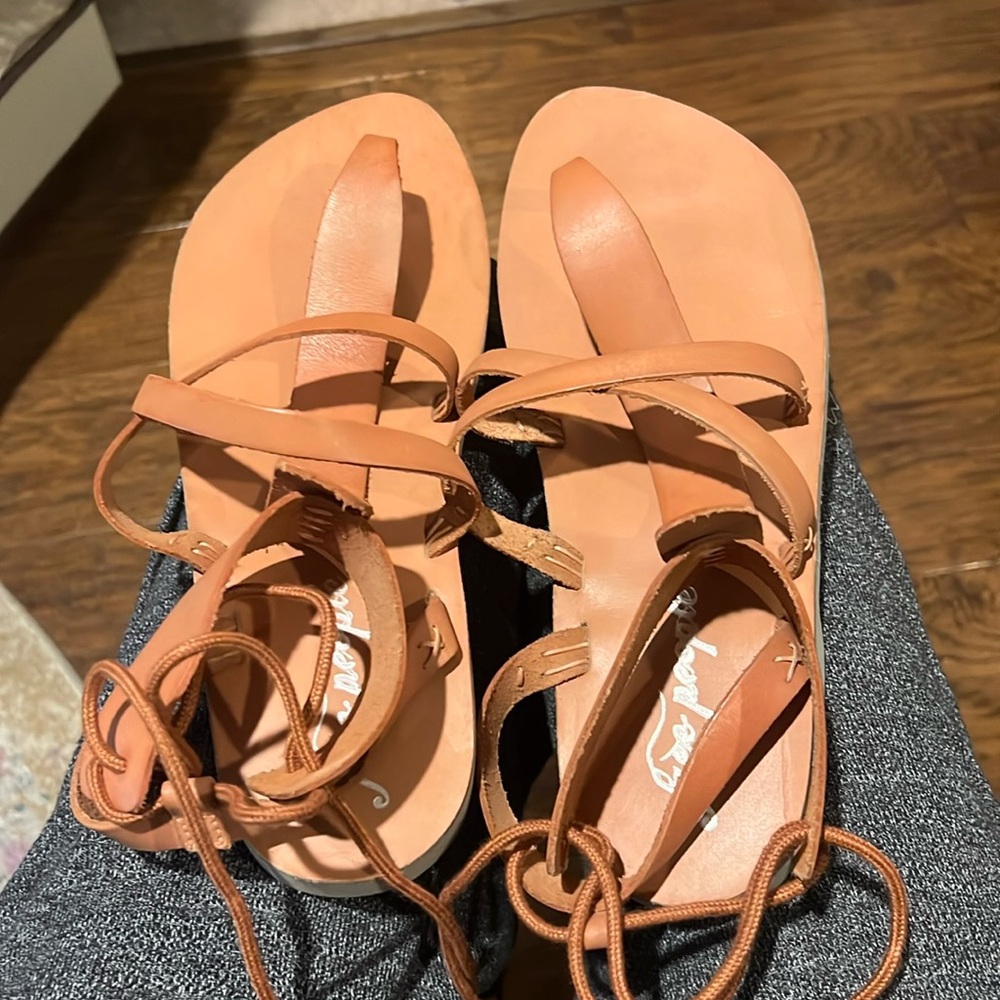 Free People nude leather ankle strap sandal NWOT size 11